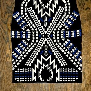 NWT Vibrant patterned blue, black and white stretchy skirt size M